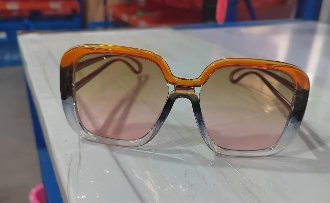 Lunettes de soleil à large monture