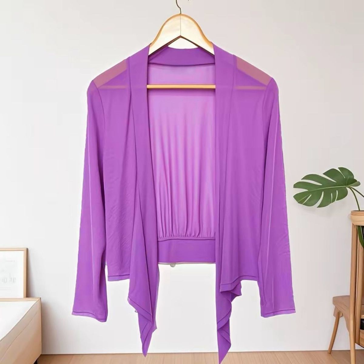 Petit châle extérieur assorti manteau court d'âge moyen et personnes âgées grande taille mince