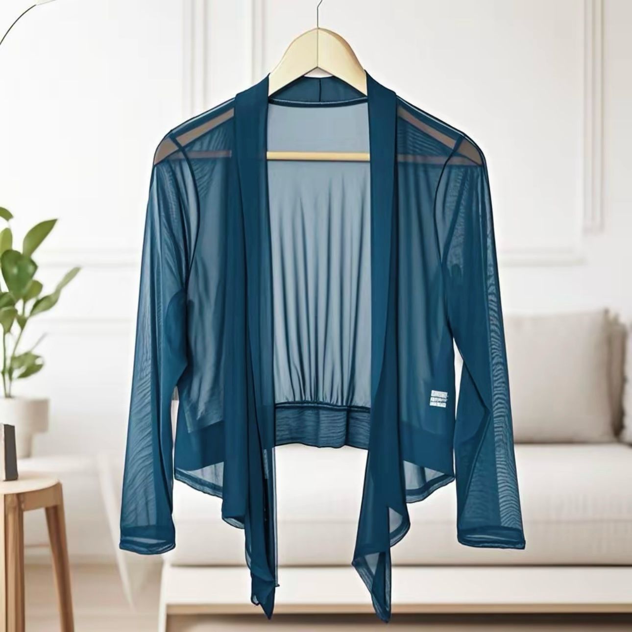 Petit châle extérieur assorti manteau court d'âge moyen et personnes âgées grande taille mince