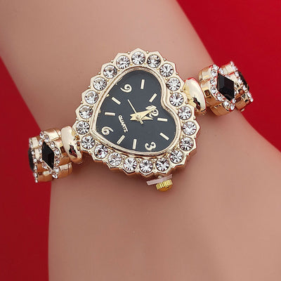 Montre-bracelet tendance en forme d'amour, montre à quartz en forme de cœur couleur diamant, ensemble de bijoux tendance pour femme, cadeau de Saint-Valentin