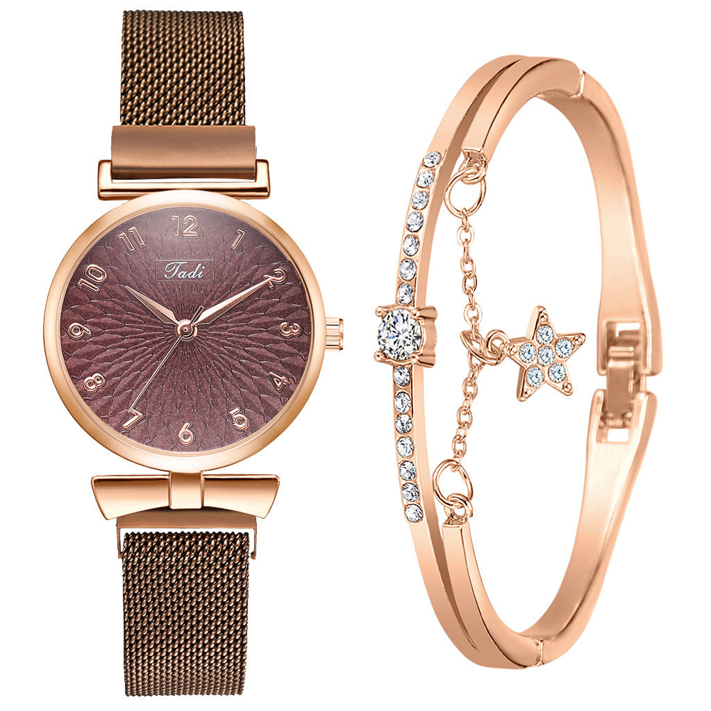 Montre à quartz tendance pour femme avec bracelet en maille
