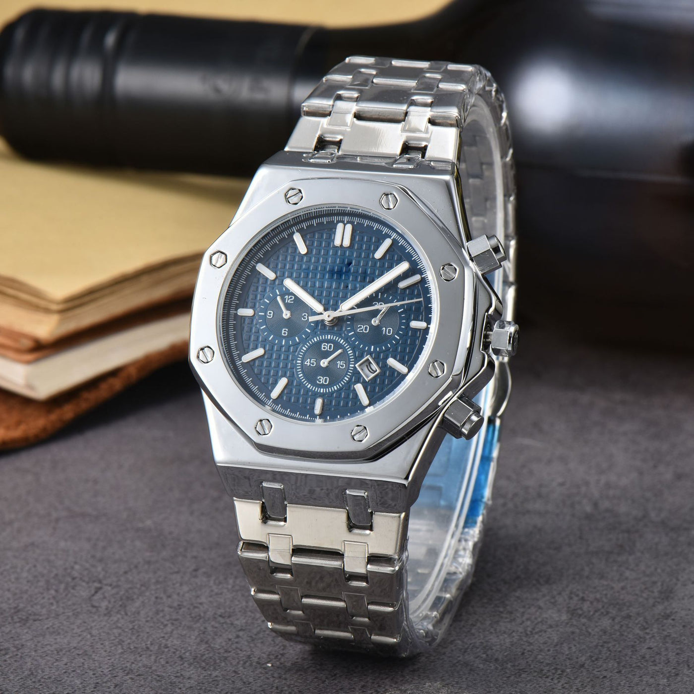 Men’s Stainless Steel Quartz Calendar Watch