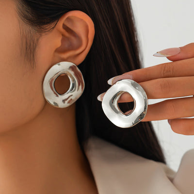 Hollow Geometric Glossy Earring Set