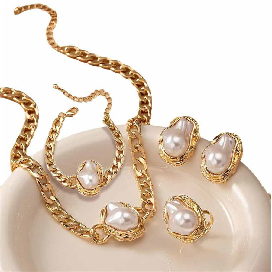 Vintage Shaped Pearl Necklace Set