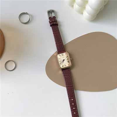 Montre à quartz carrée simple et tendance pour femme